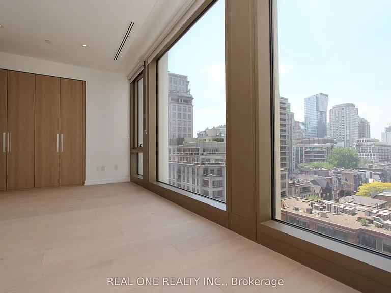 1315 Bay St #804 — Photo 12