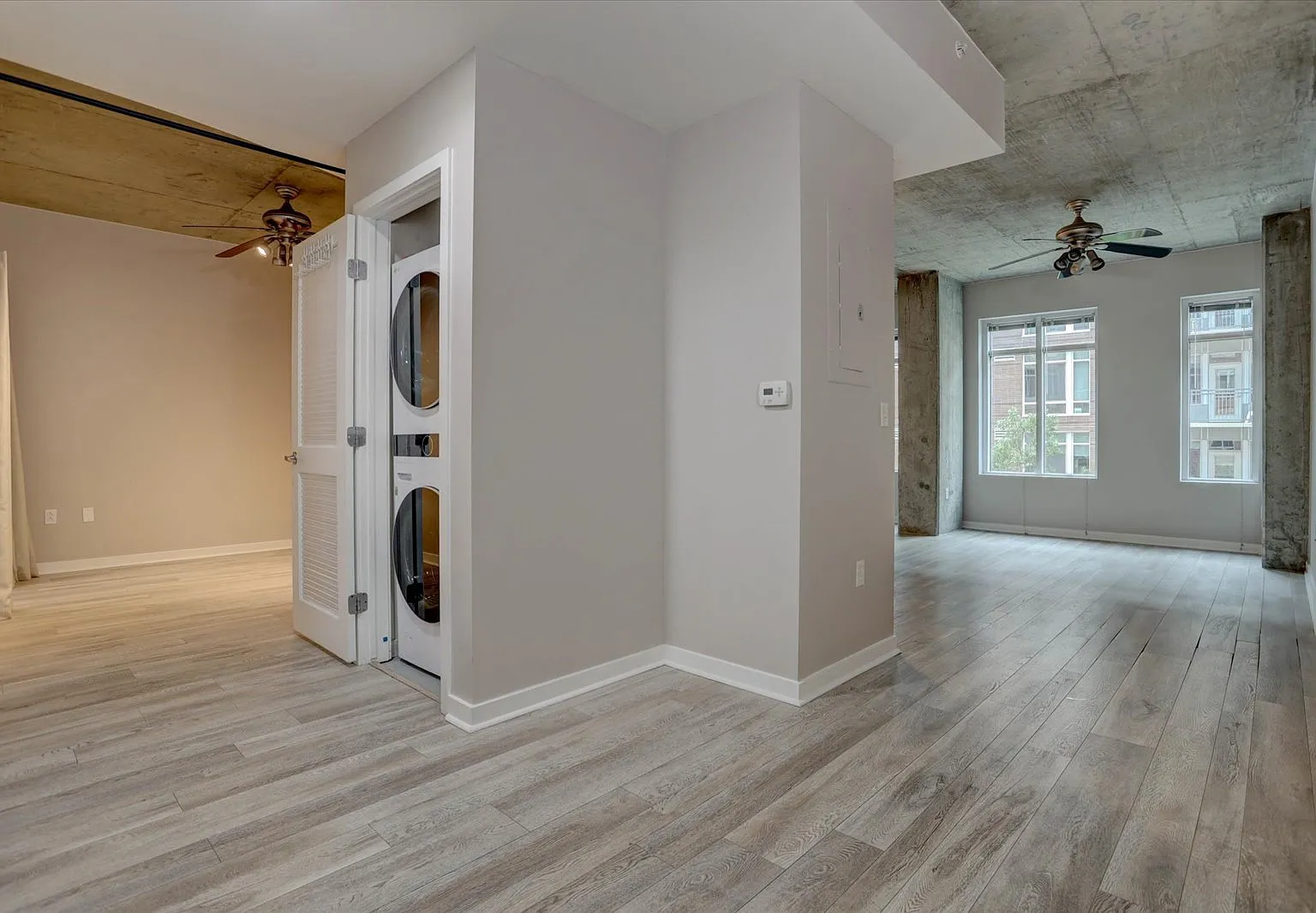 1 bed, 735 sqft, $2,100 — Photo 1