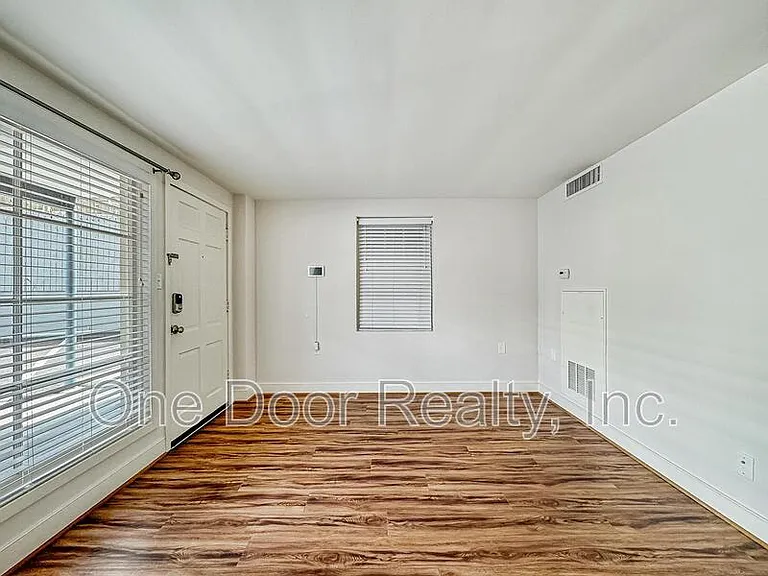 732 Scotland St #4 — Photo 7