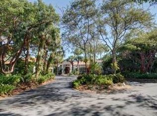 11401 SW 68th Ct, Pinecrest, FL 33156