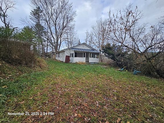 3rd image of 213 Trimble Dr