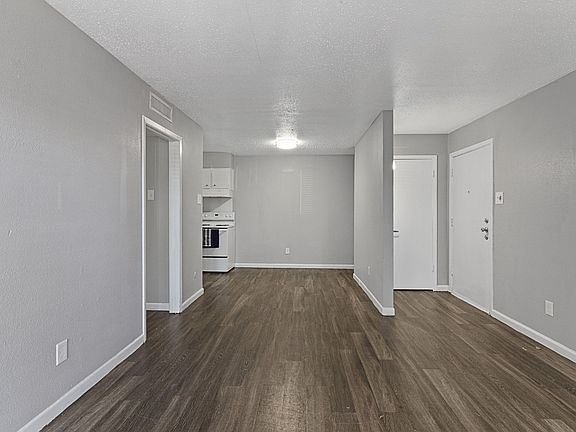 2nd image of 1125 Hillcrest St #1111-101