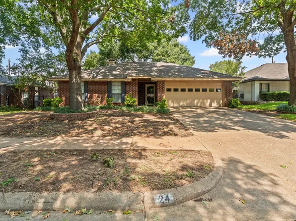 24 Saint Charles Pl, Midlothian, TX 76065