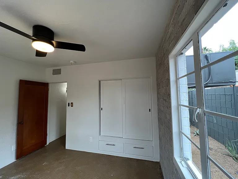 1414 E Palm Ln — Photo 13