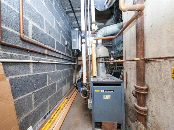 2415 East 27th Street image 31 of 37