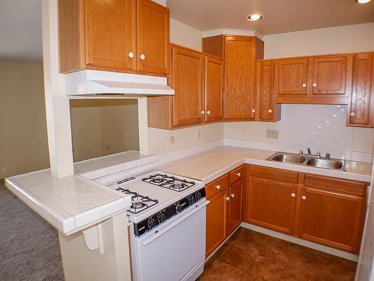 4345 Rialto St — Photo 34