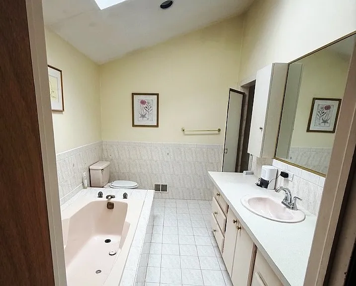 866 Troywood Dr — Photo 9