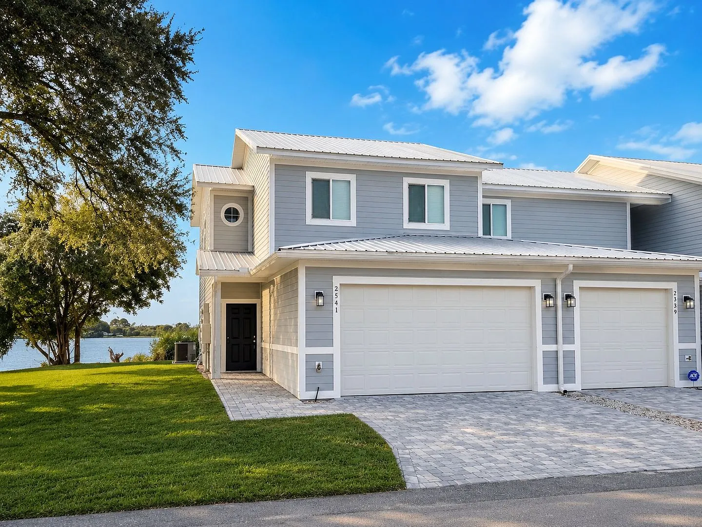 Lakeside Living at Its Best Stunning 3BR/2.5BA Home with Water Views! — Photo 2