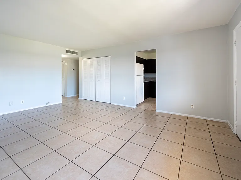 2123 Davie Blvd #245 — Photo 6