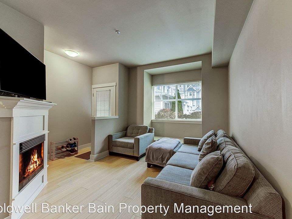 1st image of 16418 NE 91st St APT 105