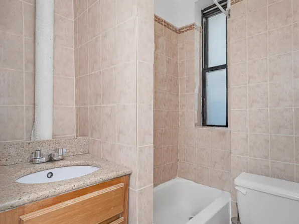 195 South 4th Street image 8 of 11