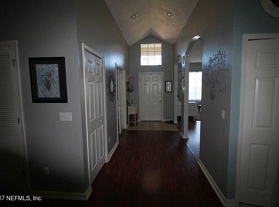 4th image of 3221 Abbeyfield Dr E