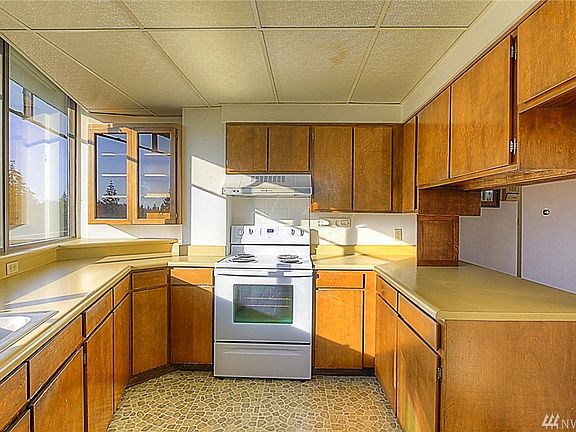 3rd image of 1910 Evergreen Park Dr SW APT 604
