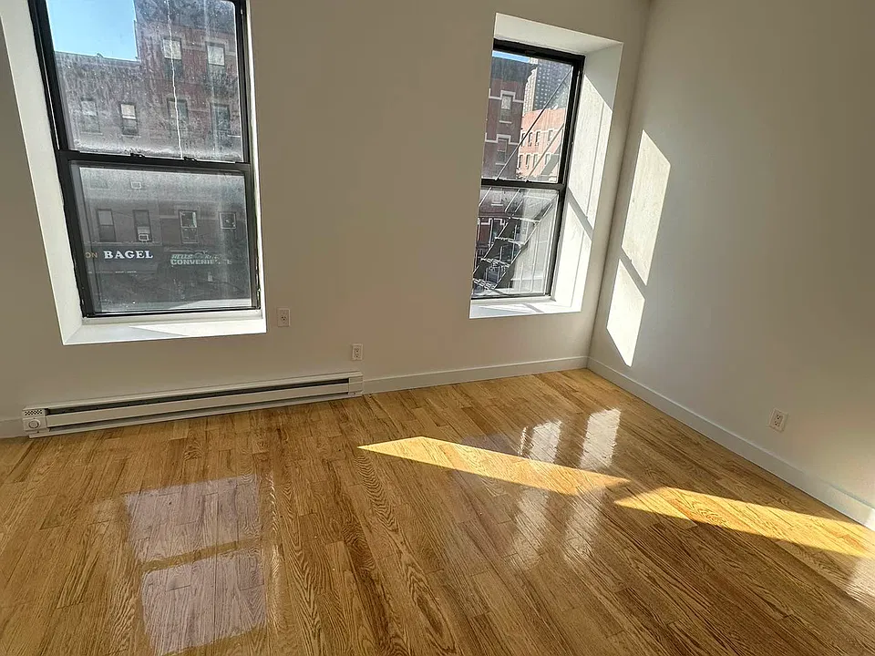 1738 University Ave #1L