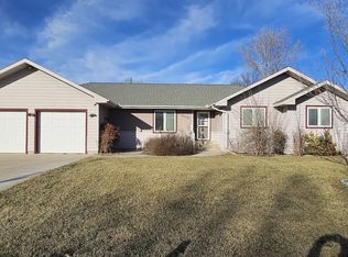 3030 Wildwood Way, North Newton, KS 67117