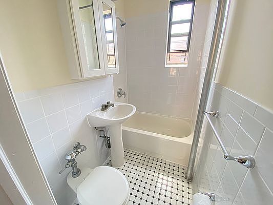 5th image of 48-35 46th St APT 4D