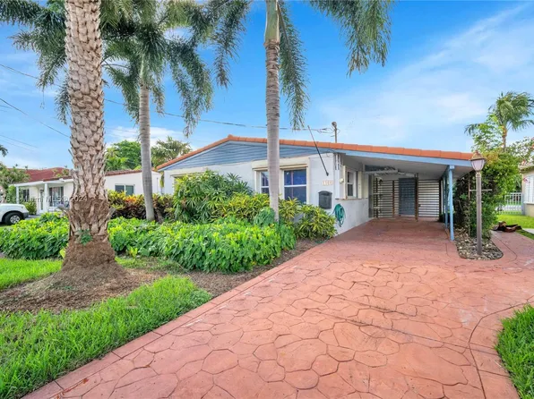 1166 Hayes St, Hollywood, FL 33019
