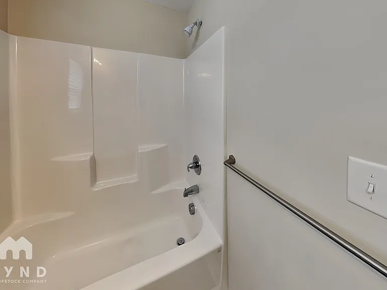 733 Hillside St — Photo 15
