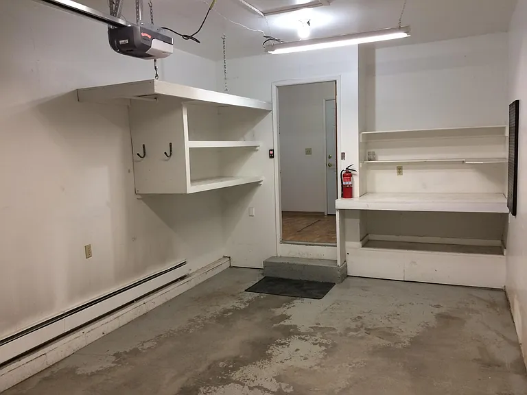 719 Edward St #B — Photo 10