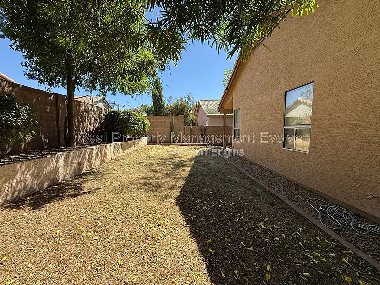 4260 E Rosemonte Dr — Photo 32