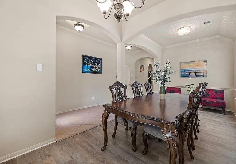 12610 Redbud Villa Ln — Photo 5