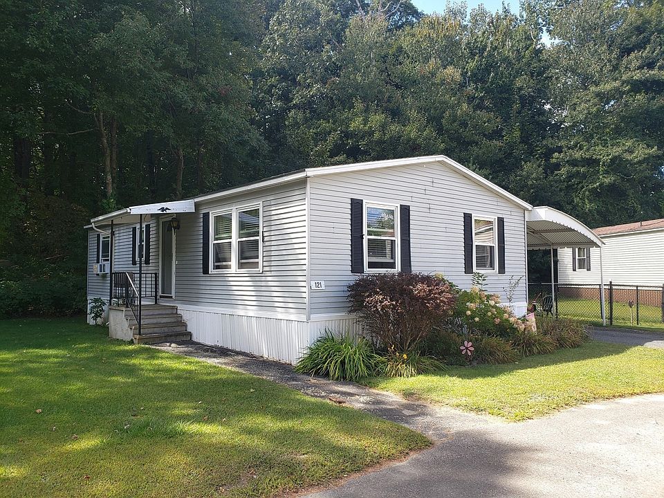 1st image of 121 Victoria Ln