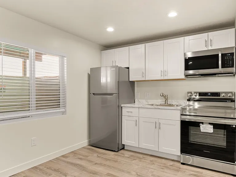 353B E 1100 N — Photo 3