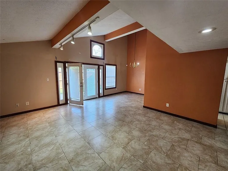 3186 Quincetree Ln — Photo 4