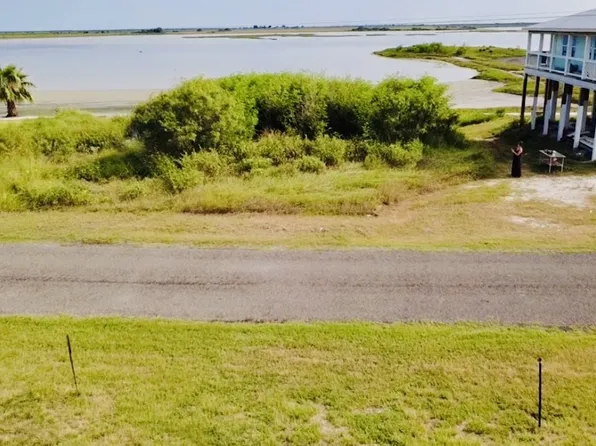459 Egery Island Road, Taft, TX 78390