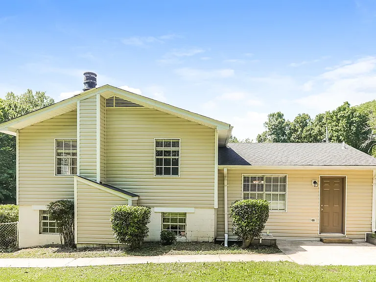 1760 Sonia Dr — Photo 18