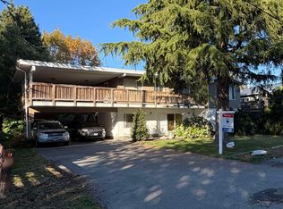 13645 Blackburn Ave, White Rock, BC V4B 2Y9