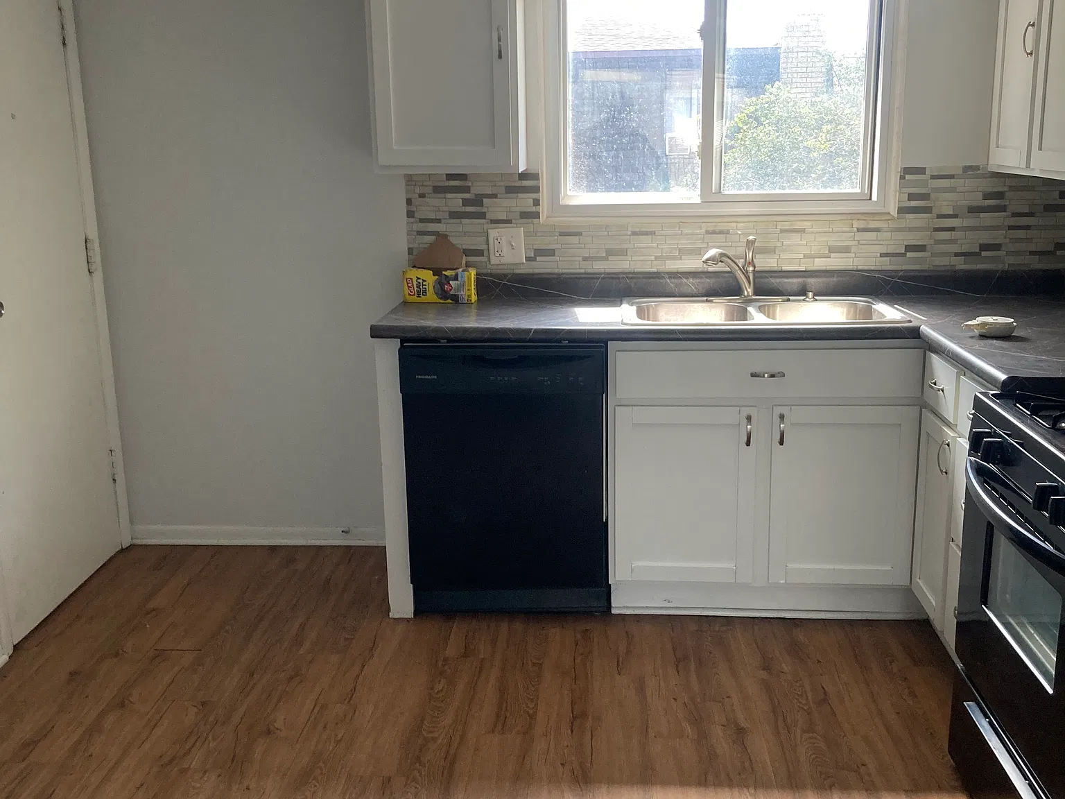 2 bed, 1450 sqft, $1,600 — Photo 2
