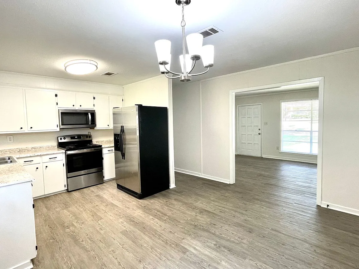 Building Photo - 130 Springridge Dr