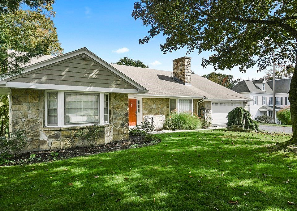 592 Salisbury St, Worcester, MA 01609 Zillow