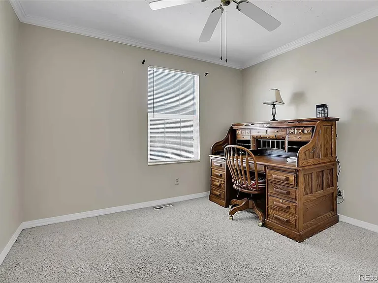 10610 Albion St — Photo 7