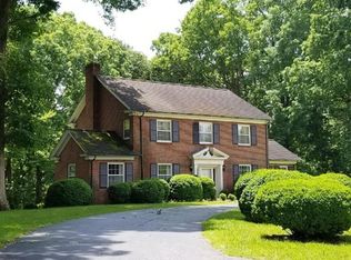 511 Riverside Dr, Morganton, NC 28655