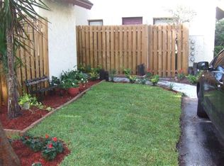 12434 N 58th St APT 71, Tampa, FL 33617