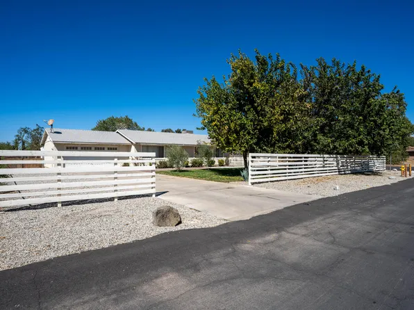 38573 159th St E, Lake Los Angeles, CA 93591