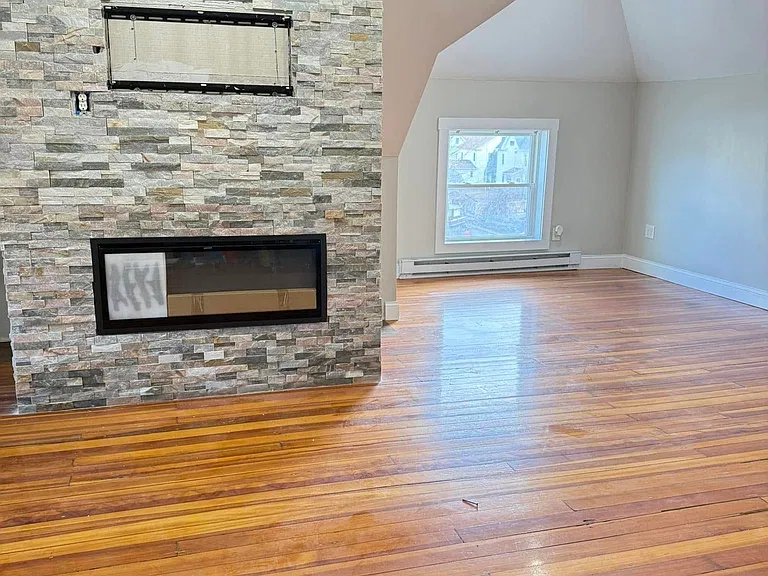22 Clark St — Photo 12