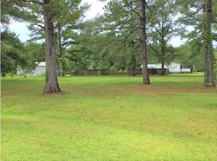 1 Corn Griffin St, Wewahitchka, FL 32465