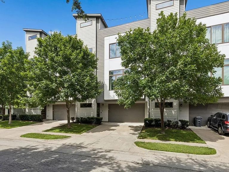 4402 Lafayette St #B — Photo 4