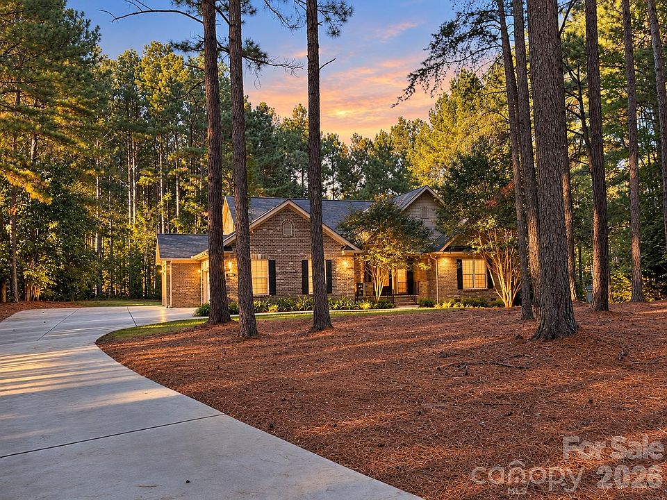 1st image of 6978 Pebble Bay Dr