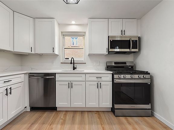2nd image of 6424 Swan Dr