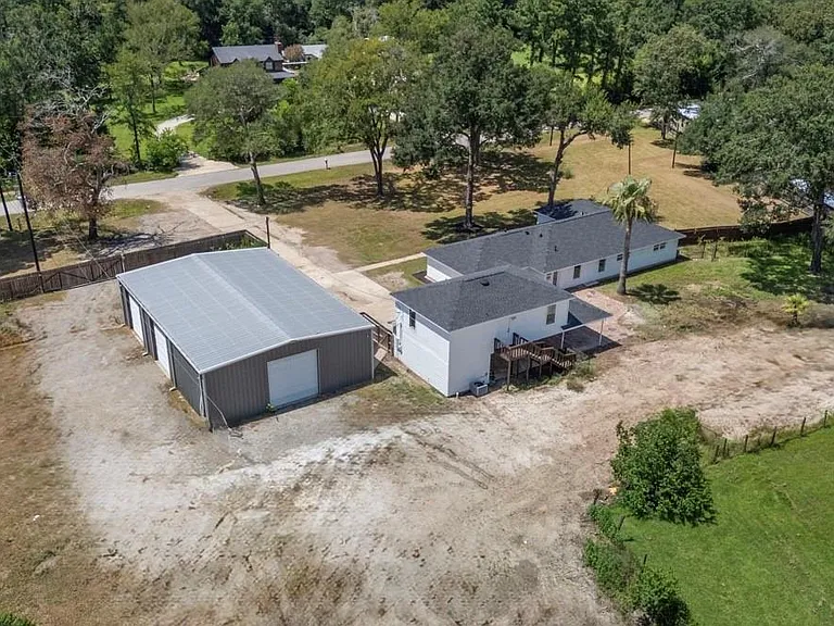 12019 Beth Ln — Photo 46