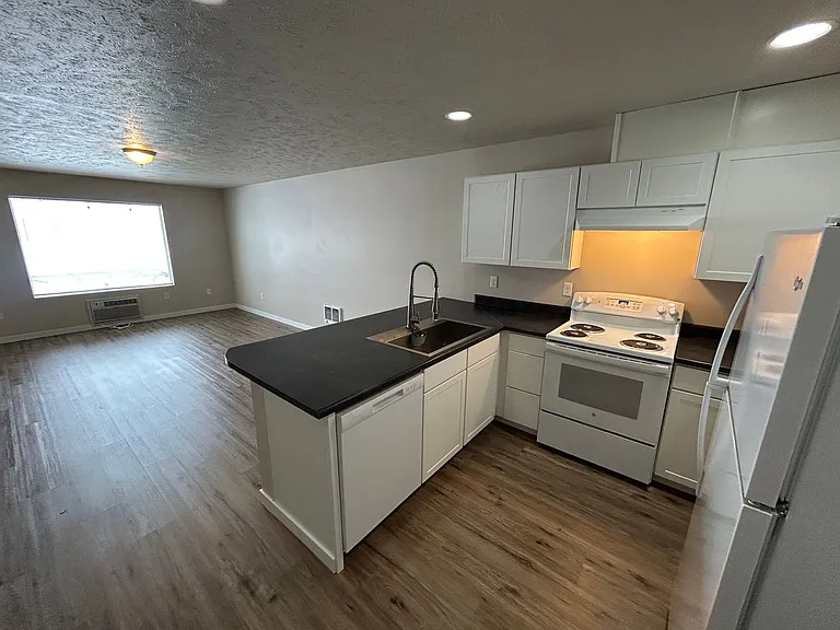 3rd Street Duplexes in Cheney near EWU! — Photo 7
