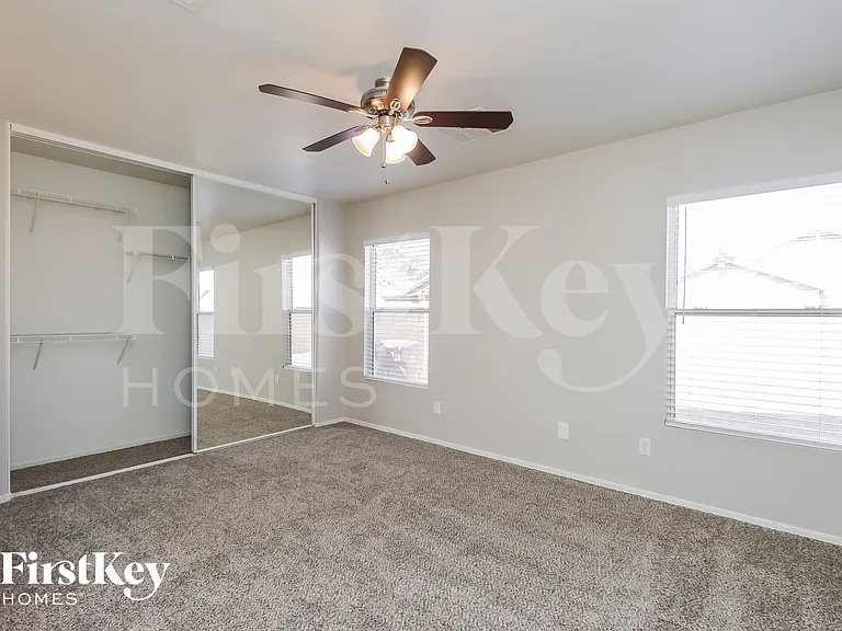 2532 E Olivine Rd — Photo 10
