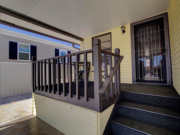 5th image of 5225 SE 67th Avenue