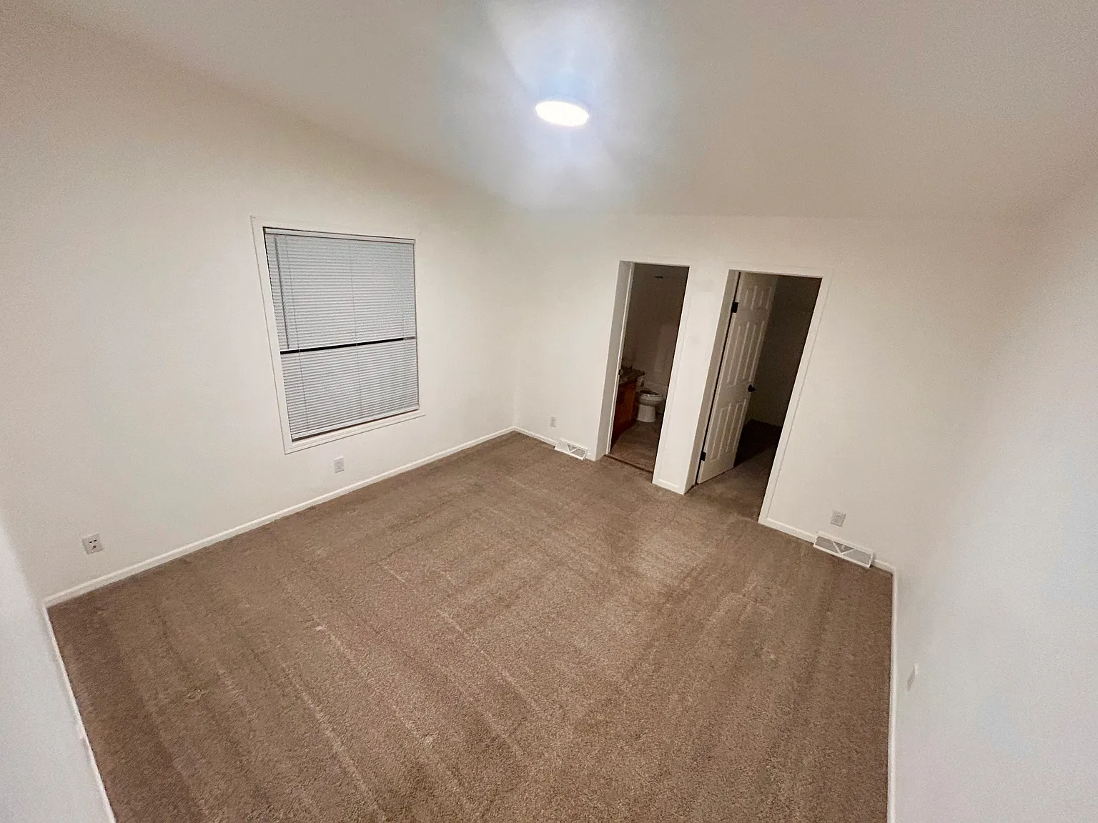 3 bed, 1192 sqft, $1,750 — Photo 4