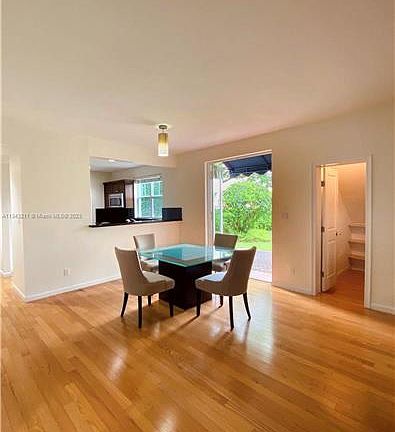 4th image of 453 Menendez Ave #1
