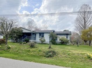 986 Old Mail Rd, Crossville, TN 38555